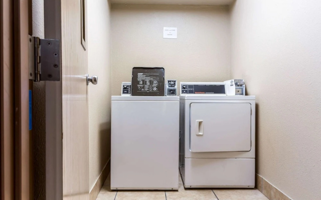 Best Western Camelot Inn