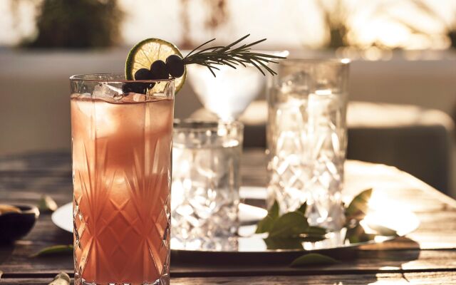 Santo Pure Oia Suites and Villas