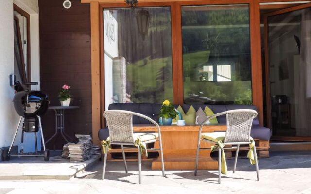 Apartmenthaus Dreier 11704