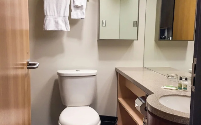 University of Calgary - Yamnuska Hall