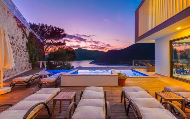 Villa Maris by Akdenizvillam