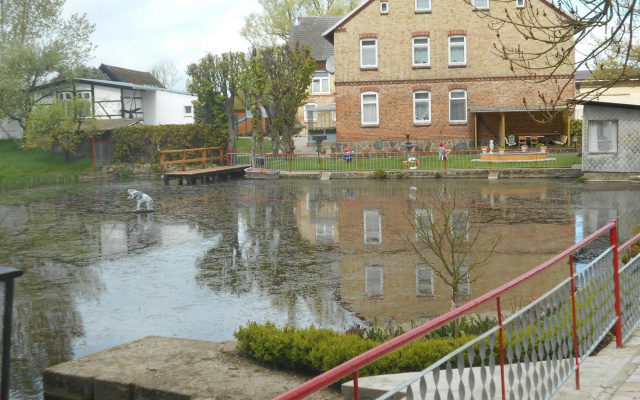 Lake-view Apartment in Klein Pravtshagen With Garden