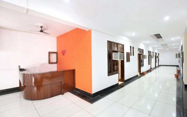 OYO 14823 Skyheights