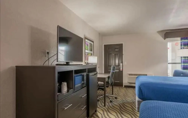 Stratford House Inns - Edmond