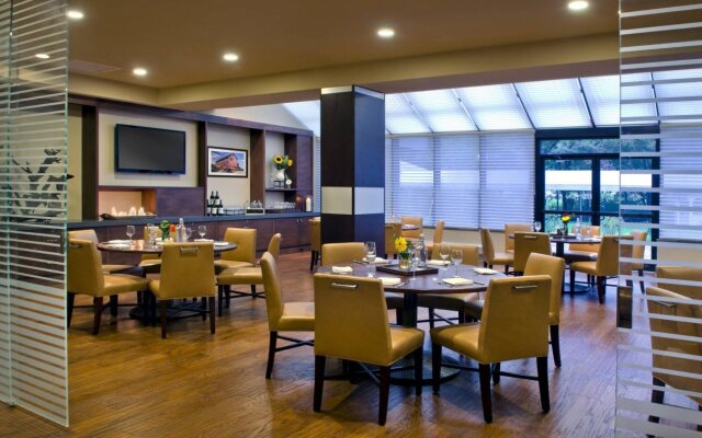 Trumbull Marriott Shelton