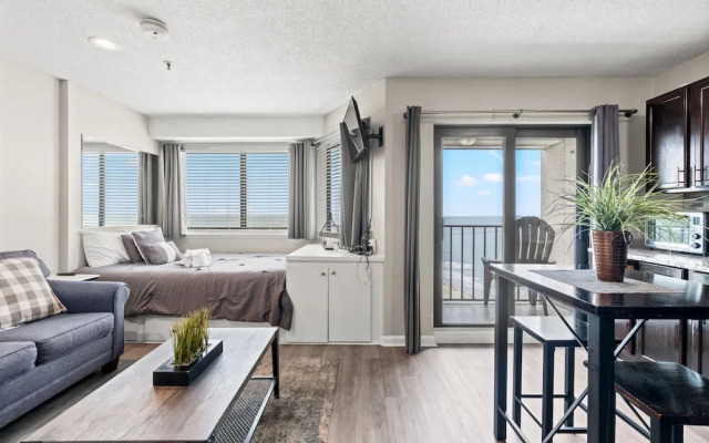 Renaissance Tower 1909 1 Bedroom Condo