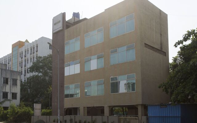 OYO 10108 Tag House
