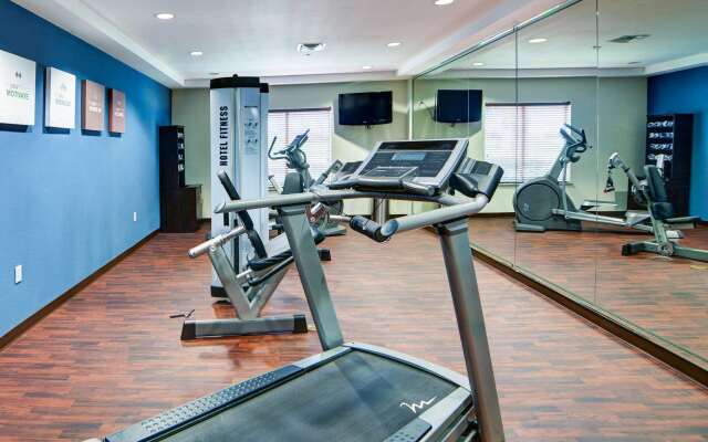 Quality Suites Near Cedar Creek Lake