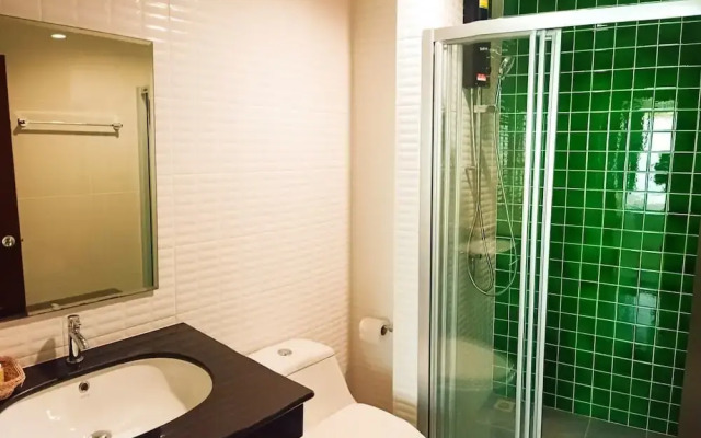 The Royal Suite By The Ozone Condo