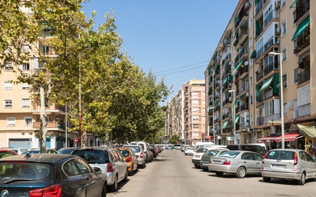 ApartUP Ayora Garden