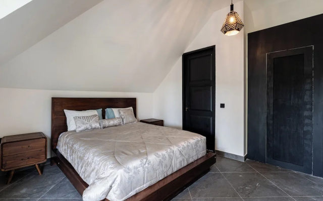 Orfeas Villas 1 - Luxury 2BR Canggu Private Pool, Rooftop Lounge – Guest Rooms – Dalung