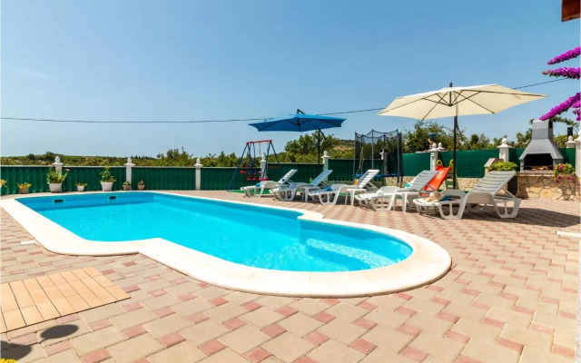Five-Bedroom Holiday Home in Kastel Novi