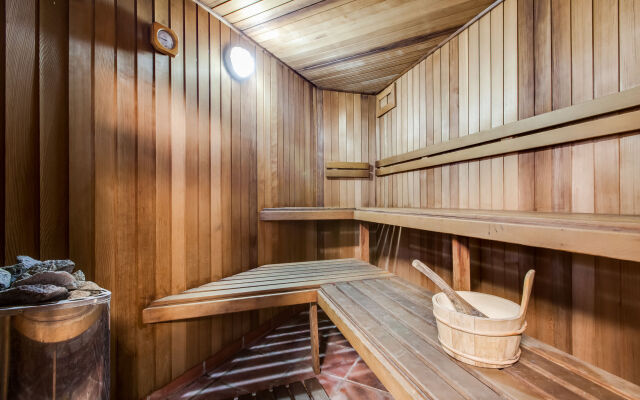 Cosmo Apartment Hotel