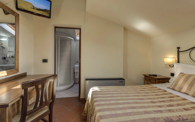 Hotel Casolare Le Terre Rosse