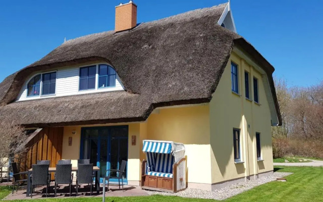 Reetdachhaus Eibe 2, Kaminofen, Sauna, 8 Personen, W-Lan