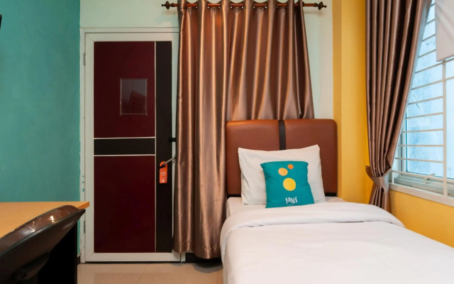 Sans Hotel Finest Medan
