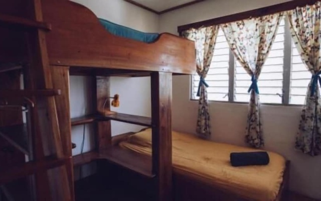 Spanish by the River - Boquete - Hostel