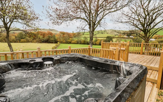 Hillside Lodge