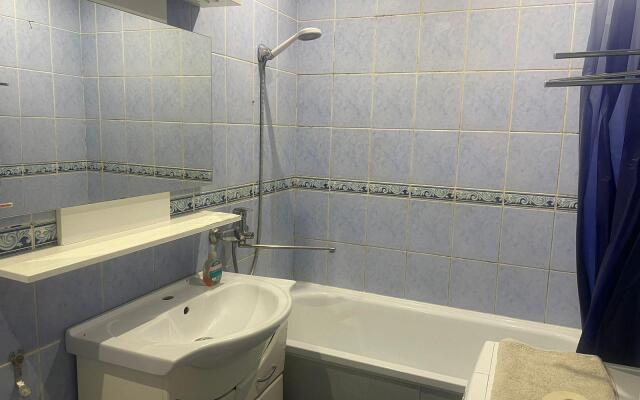 Апартаменты на набережной Нефтяников