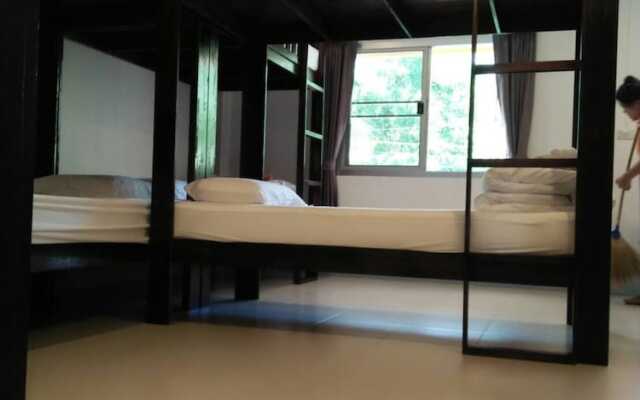 Top Harvest Rental Hostel