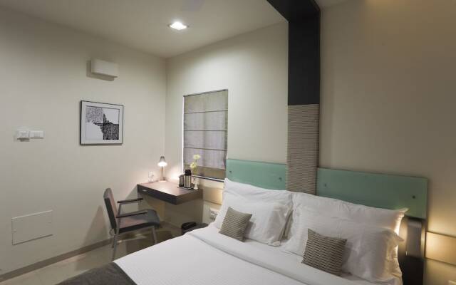 Skylark Business Hotel