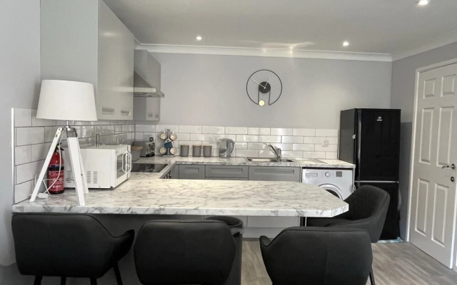 Captivating 2-bed Villa in Millendreath Near Looe