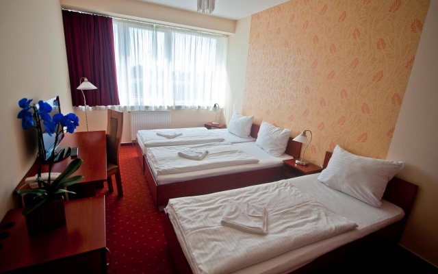 Canada Hotel