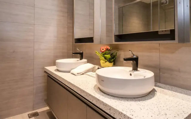 Expressionz Professional Suites by SweetHome