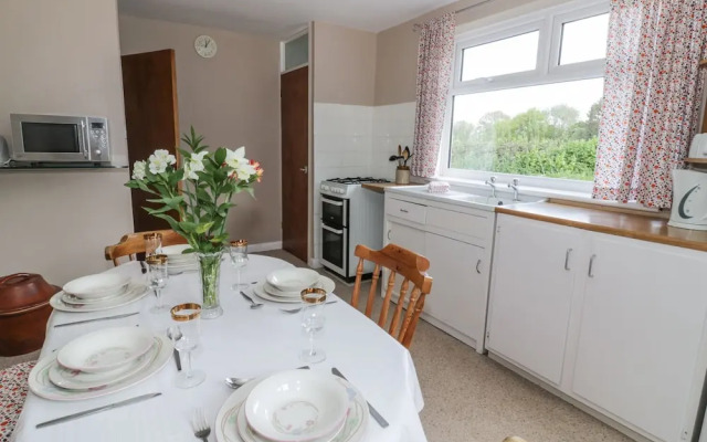 1 Westcroft Cottage
