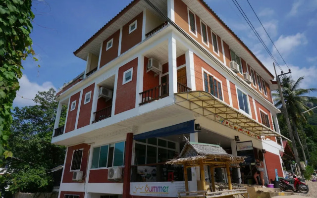 Royale Suites And Apartments By OYO Rooms