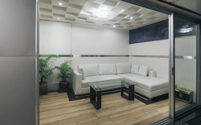 OYO 6645 Hotel Sapphire