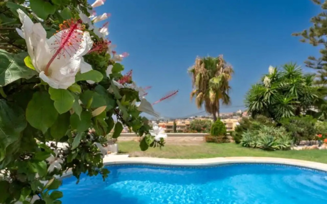 Spacious 3BR Villa with pool and views