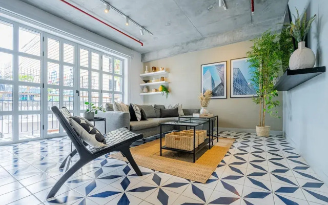 w Cozy 2BR in Plaza Herrera