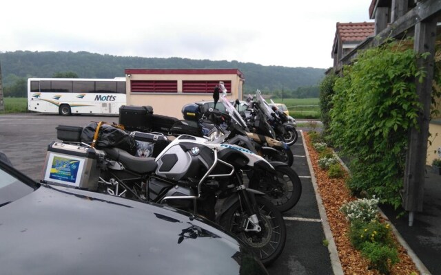 FASTHOTEL LE RALE DES GENETS - Un hôtel FH COLLECTION