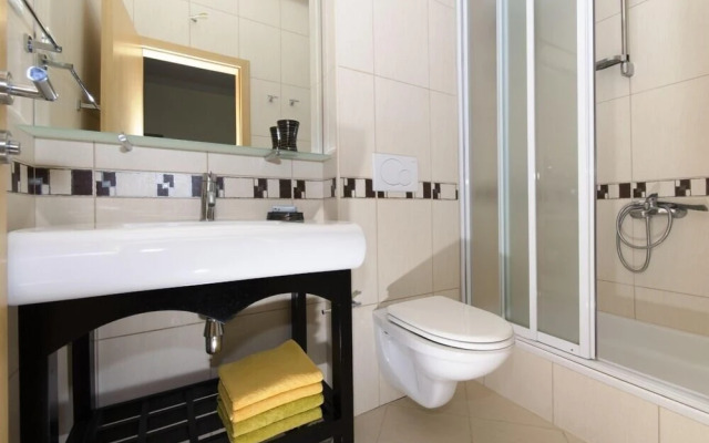 Gianni - Modern & Great Location - A3