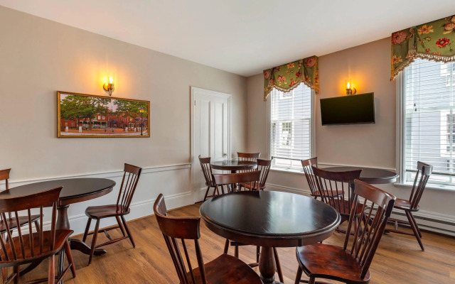 Essex Street Inn & Suites, an Ascend Collection Hotel