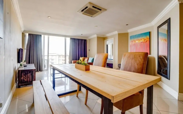 Luxury 2 Bedroom Durban Point Waterfront Apartment