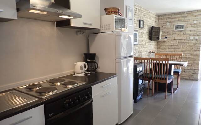 Apartments Maialena-modernly Furnished and With Nice Garden