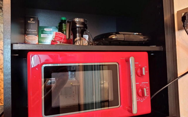 Urban Zen Den 2 Room Condo