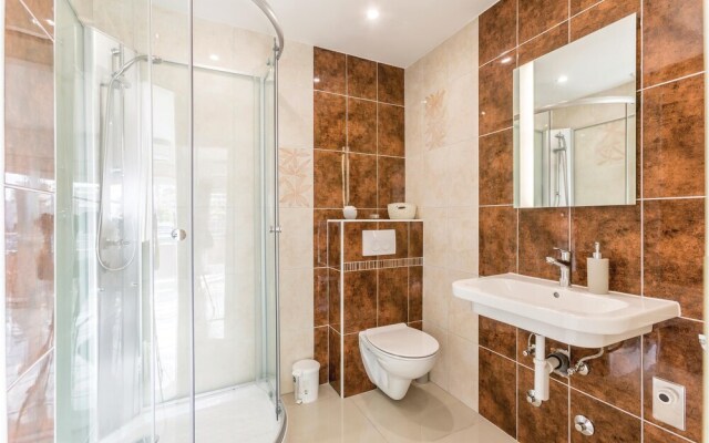 Nice Home in Podstrana With Wifi and 1 Bedrooms