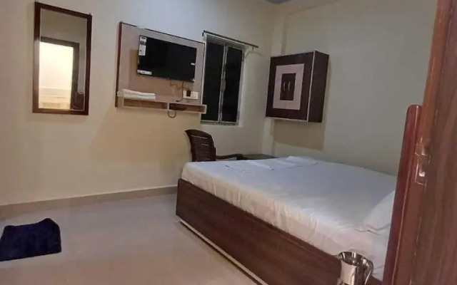 OYO 12760 Pragati Palace