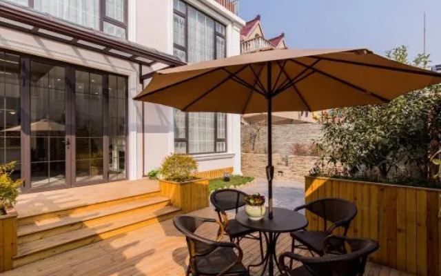 Lianlian Summer Boutique Homestay
