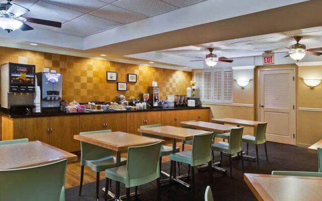 La Quinta Inn & Suites Miami Lakes