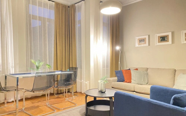 Sleek Flat With Central Location in Beyoglu