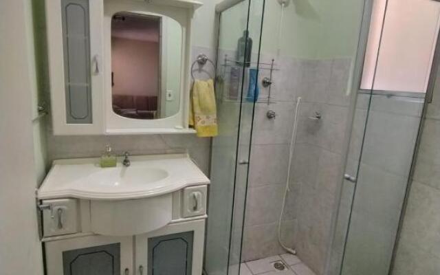 Apto 2 quartos, cond fechado, com vaga, quarto andar
