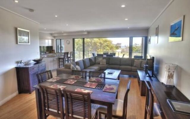 Loka Santi Beachside Apartments - Agnes Water / 1770 Accommodation