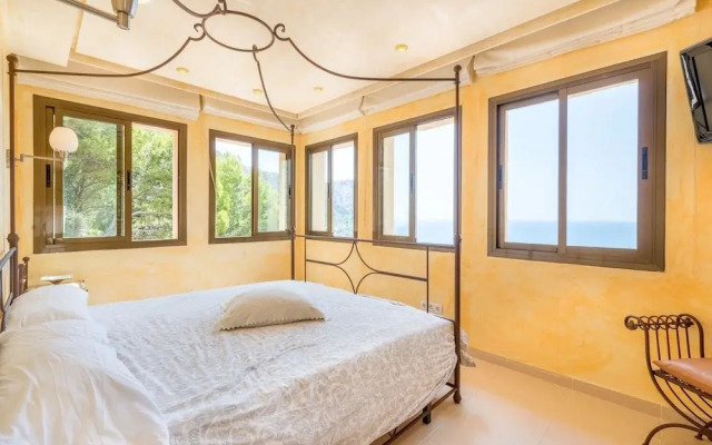 With Panoramic Views On The Sea - Villa Cala Llamp