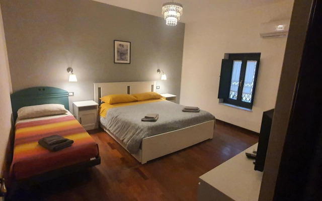 Castellano Home - Ursino