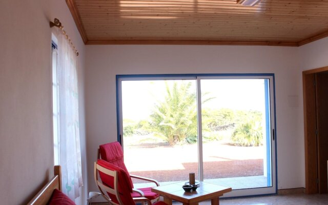 House With 2 Bedrooms in Baixa, With Wonderful sea View and Enclosed G