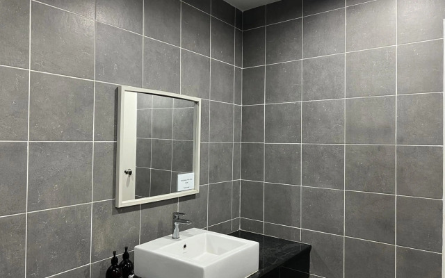 4 bedrooms (private bathroom) Perdana Hill Villa